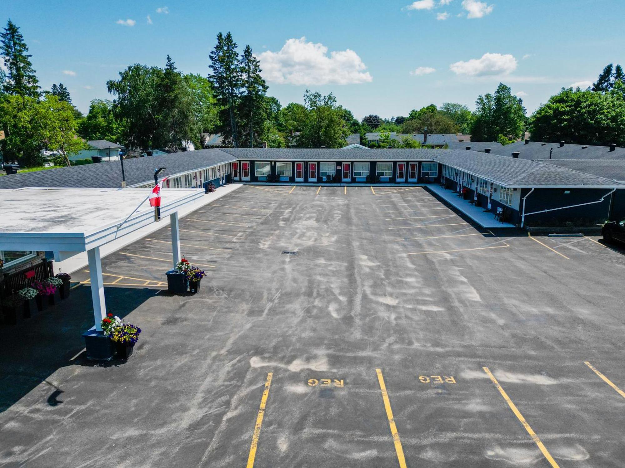 Holiday Motel Sault Ste. Marie Dış mekan fotoğraf